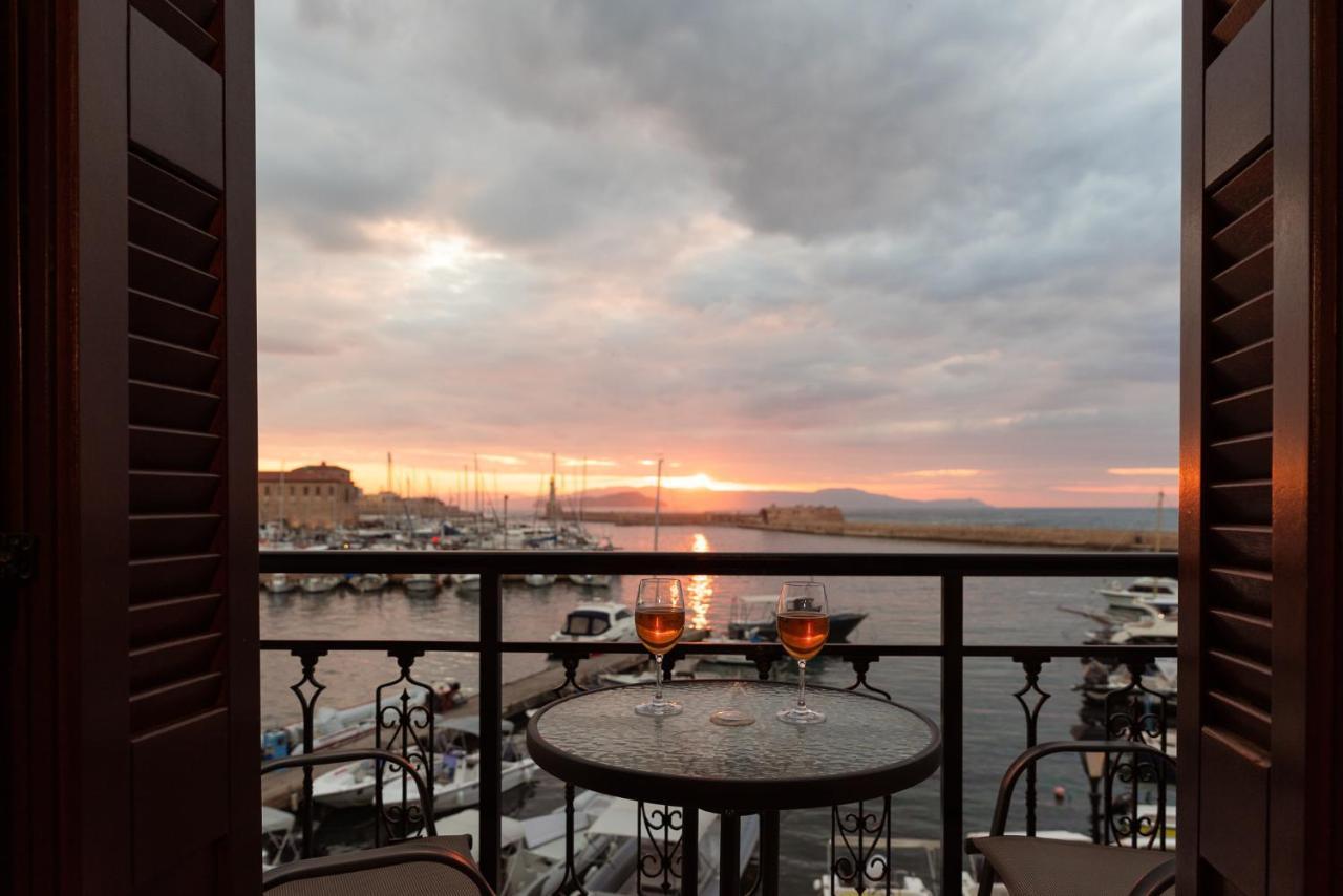 Destino Home Overlooking The Venetian Port Of Chania Ханя Екстериор снимка