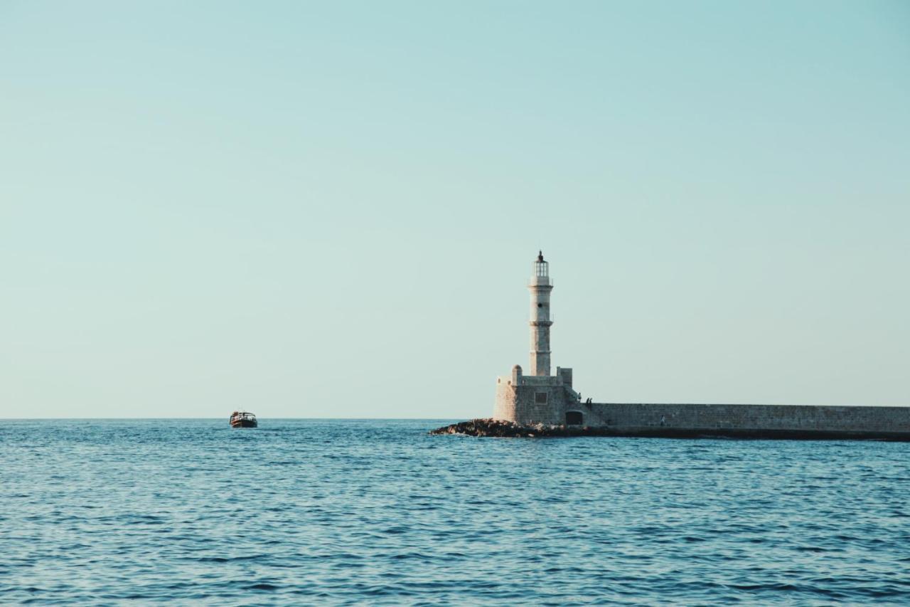 Destino Home Overlooking The Venetian Port Of Chania Ханя Екстериор снимка